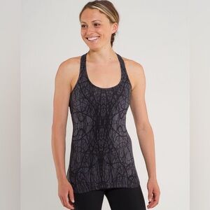 Lululemon Athletica Black/Gray Geometric Cool Racerback Tank Top size XS EUC